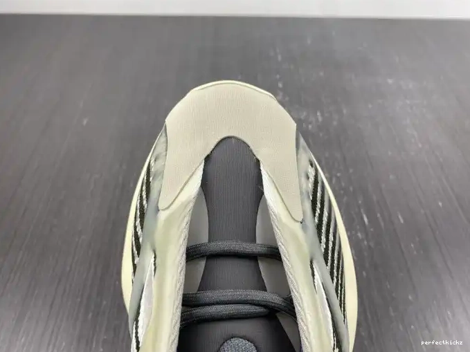 V3 700 ID1674 Salt Adidas Fade Yeezy 0630